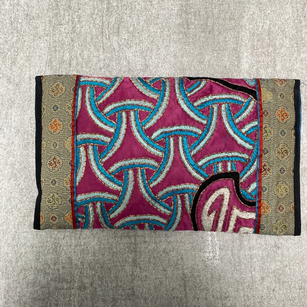 Embroidered bag - Picture 2 of 4